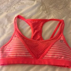 Lorna Jane Sports bra. 💛. Great spring color.